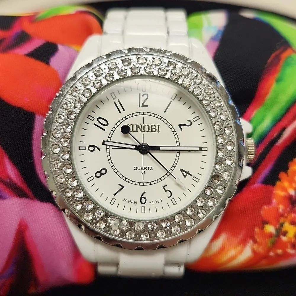 SINOBI Quartz Rhinestone Water Resistance Watch